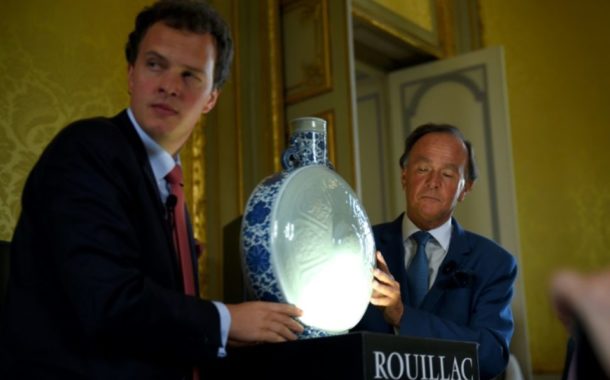 Une gourde chinoise du XVIIIe siècle vendue €4,1 M près de Tours