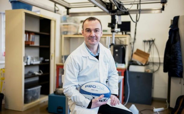 Ultrasons et ballon ovale, Cyril Lafon