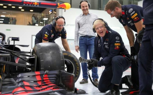 Brexit et moins d'impôts... L'opération séduction des Conservateurs