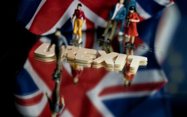 La reine promulgue le Brexit à huit jours du grand départ