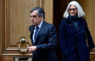 Après un faux départ, François Fillon de retour au tribunal